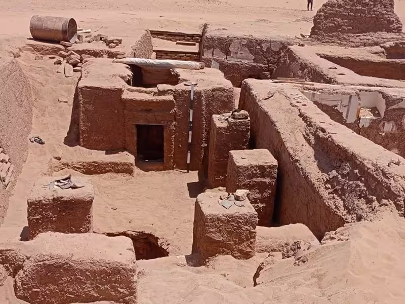 Fouilles archéologiques dans l'oasis de Dakhla en Egypte